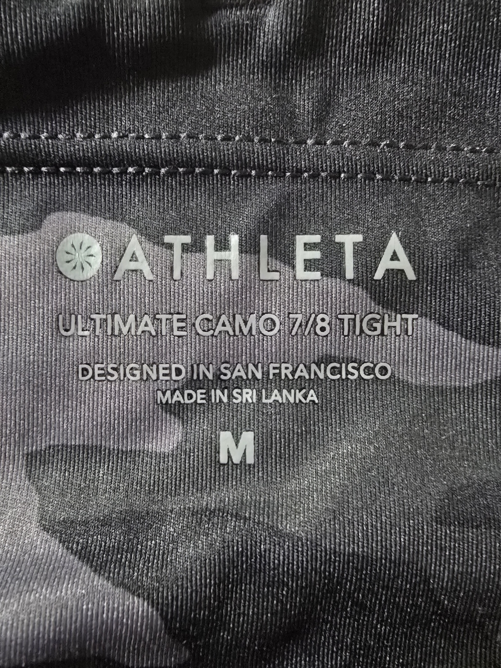 Athleta Women's Black Camo 7/8 Tight